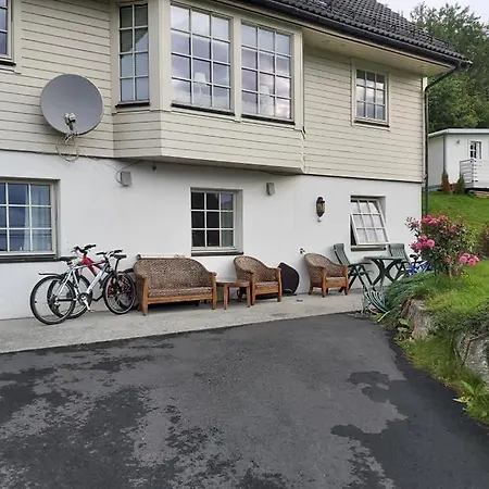 Leilighet With Free Parking
