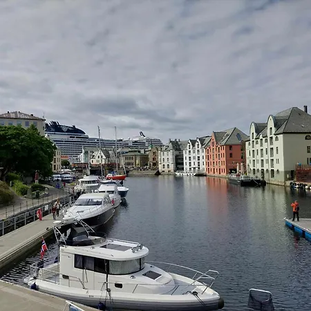 With Free Parking * Alesund