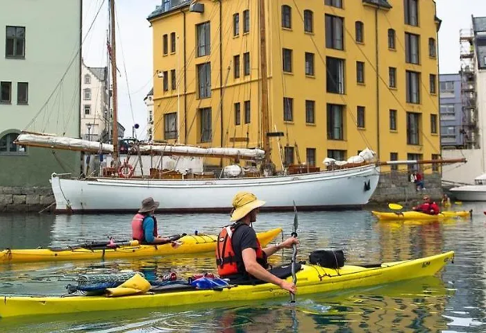 With Free Parking Appartement Ålesund